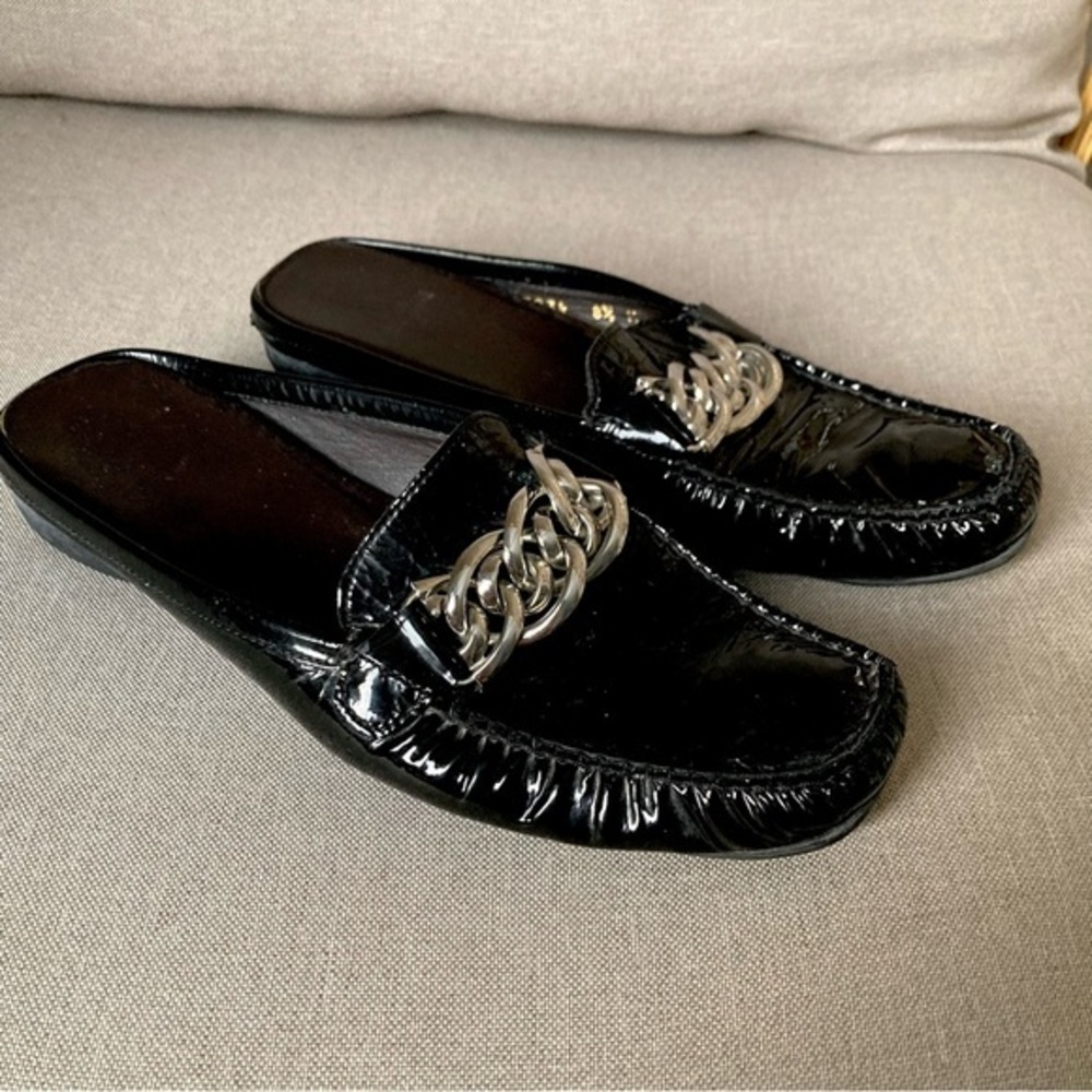 Stuart Weitzman Black Patent Leather Chain Loafers 8.5 Made in Spain